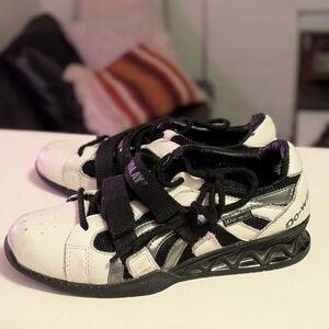 Do-win White and Black Athletic Sneakers